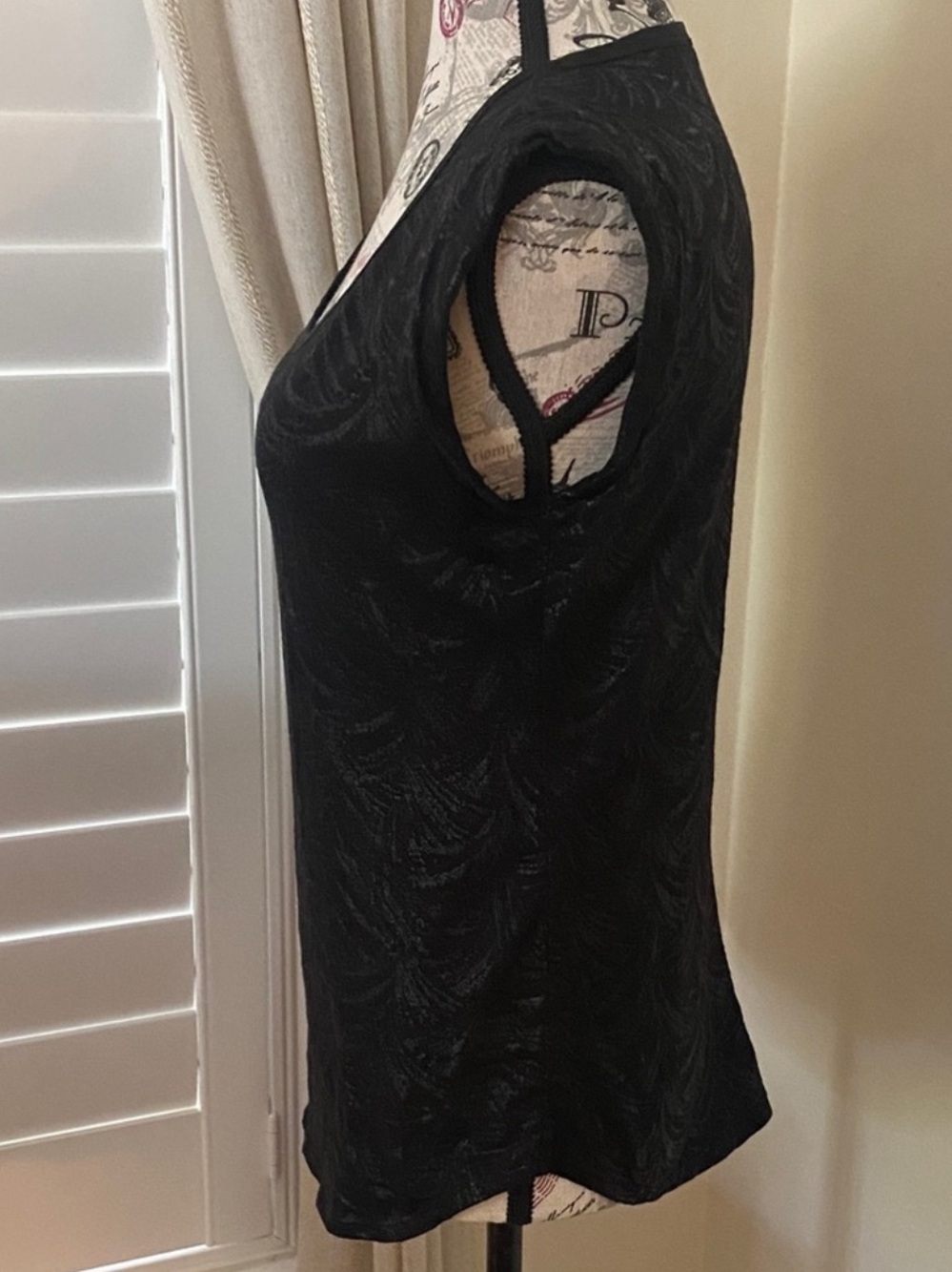 WHBM Black Shimmer Textured Cap Sleeve Top XS - Picture 3 of 8